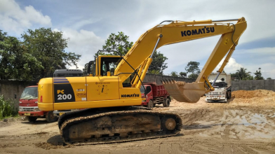 gallery/komatsu-8 2010